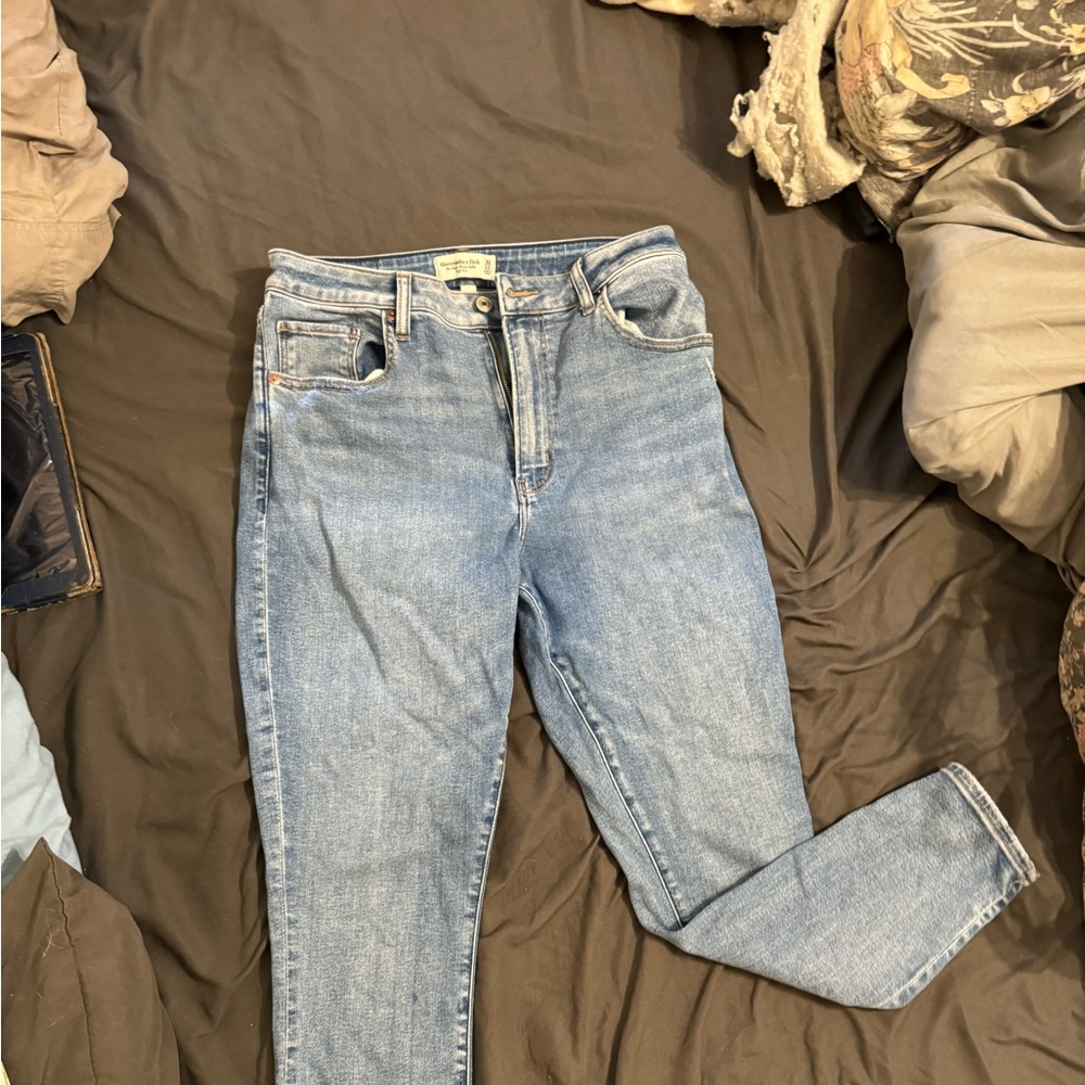 Abercrombie & Fitch curve skinny jeans!